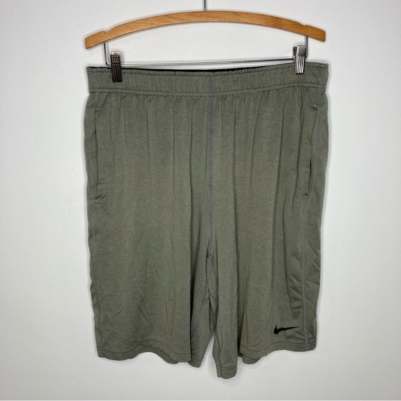 Nike dri-fit shorts gray size XL - Picture 1 of 6